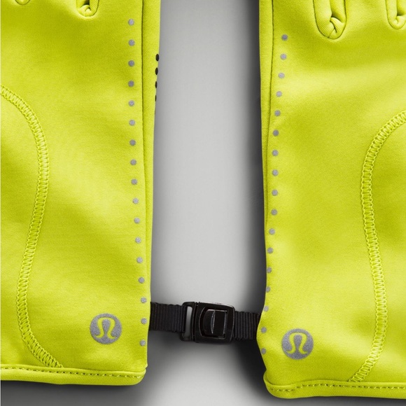Lululemon Run For It All Tech Gloves in Yellow Serpentine 💛 - Picture 5 of 11
